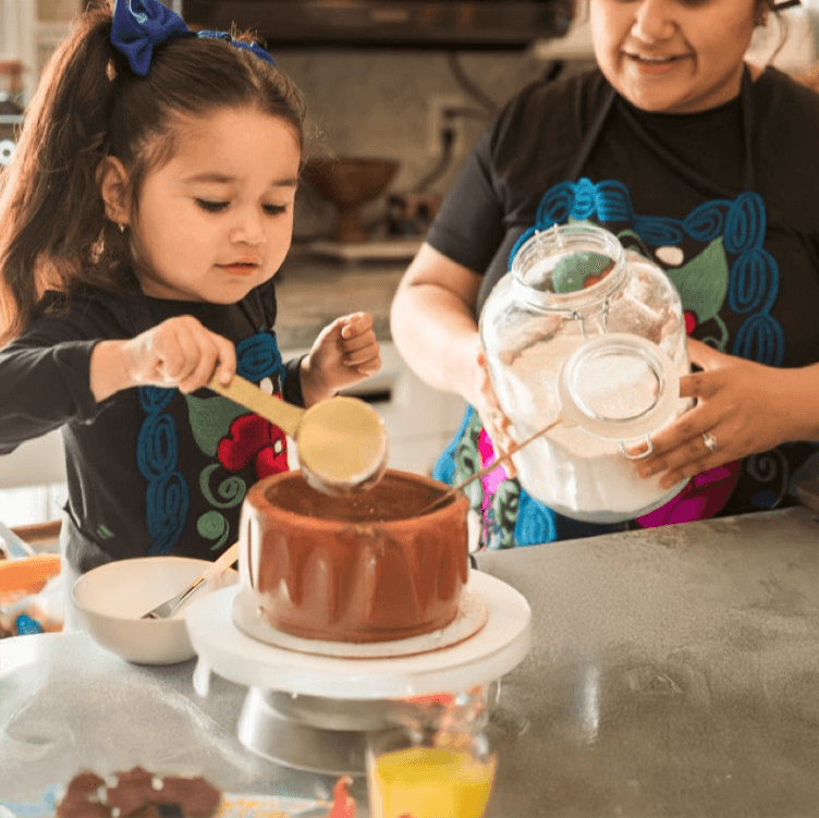Embroidered Floral Apron Set
